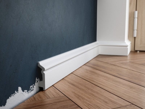 Biała-listwa-przypodłogowa-Creativa-PRO-107.jpg