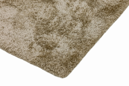 Nowoczesny-dywan-do-pokoju-w-odcieniu-taupe.jpg