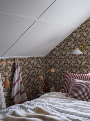 Boras Tapeter Alla Tiders Hus Aratorp 4161 poddasze.jpg