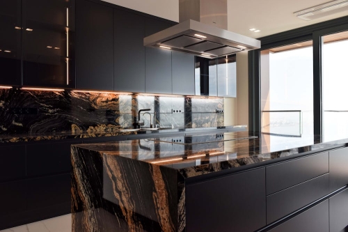 penthouse-luxury-kitchen.jpg