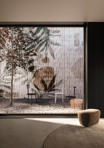 Yori-carta-da-parati-materica-artistica-con-foglie-del-catalogo-Avenue-Instabilelab.jpg