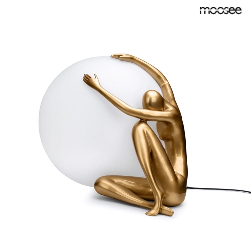Złota-lampa-stojąca-UOMO-50-z-kulą.jpg