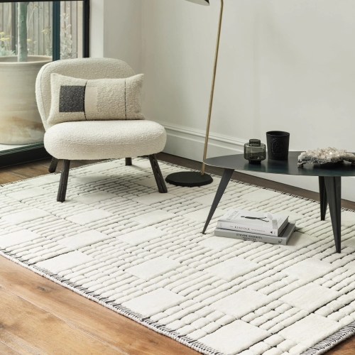imgi_4_empire-cream-on-black-rug-ls_1_2048x.jpg