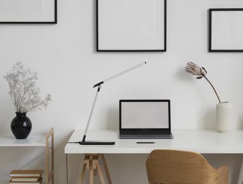 Lampka biurkowa K-MT-206 CZARNY z serii NIKO