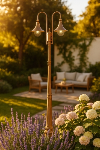 Lampa ogrodowa stojąca K-8127 CZARNY/ZŁOTY z serii BOSTON