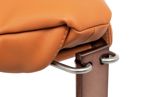 Fotel ARNI LOW z podnóżkiem pomarańczowy - ekoskóra, miedz