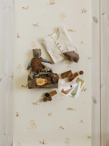 Tapeta-dekoracyjna-Boras-Tapeter-Newbie-II-Little-Fox-6923-zbliżenie.webp