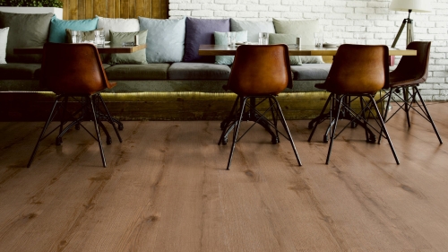 Podłoga winylowa ter Hürne Pro Dąb Washington Długa deska wizualizacja salonu