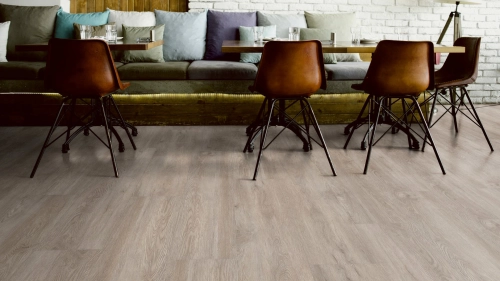 Podłoga winylowa  ter Hürne  Perform  Wood Edition Dąb Oslo Deska wizualizacja salonu