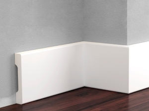 Lakierowana na biało Listwa przypodłogowa, cokół Creativa LPC-37M