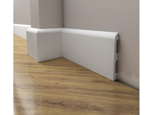 Listwa przypodłogowa pomalowana na biało, cokół 11cm Creativa LPC-10M