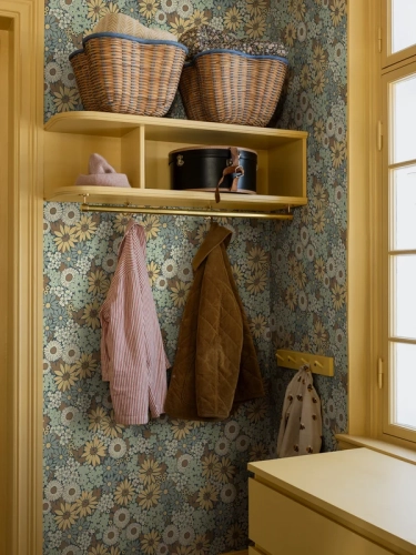 9170_FlowerPower_Roomshot_3_web.webp