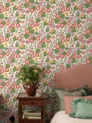 9171_HappyHollyhocks_Roomshot_3_web.webp