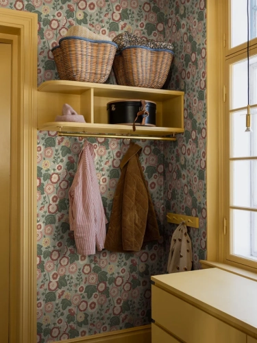9172_HappyHollyhocks_Roomshot_3.webp