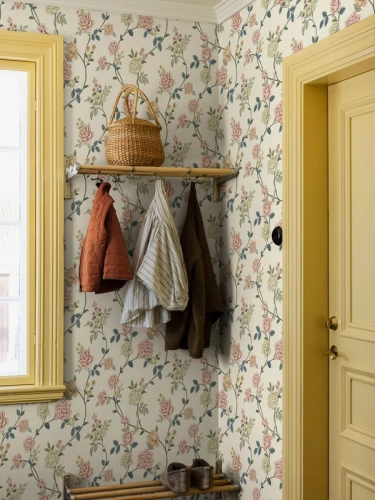 9174_PeonyGarden_Roomshot_2_web.webp