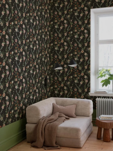 9182_BouquetFlowers_Roomshot_1.webp