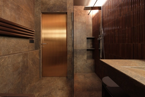 fdm-0926-sl-pillar-copper-brushed-ar-photo-vpmz-studio-1920x1280.jpg